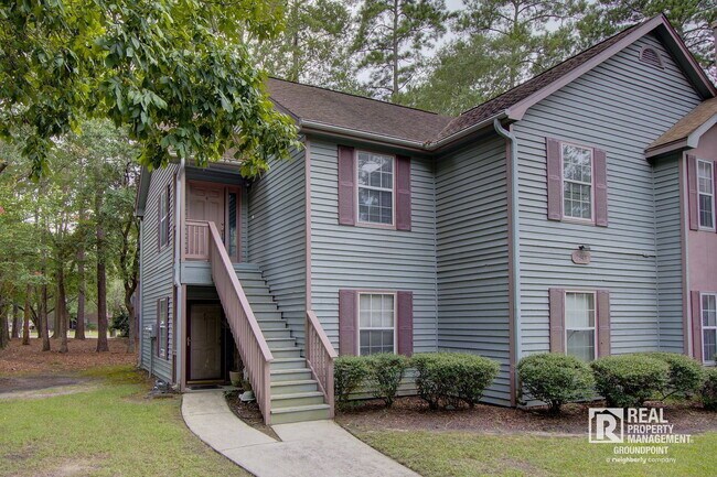Building Photo - 7945 Parklane Ct