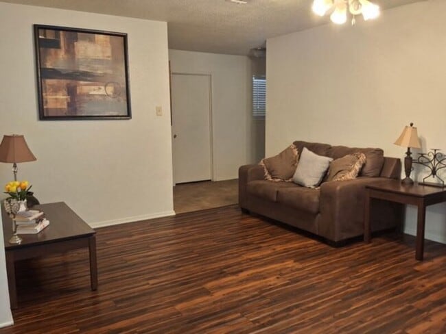 Building Photo - 1409 Paseo Del Oro