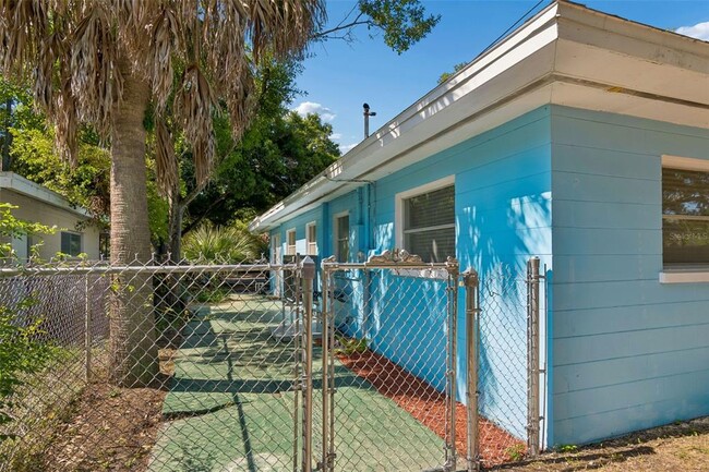 Building Photo - 5857 4th Ave N