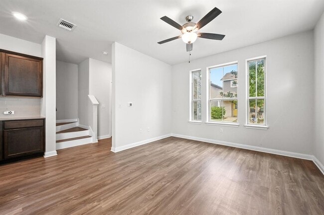 Building Photo - 7902 Mellencamp Dr