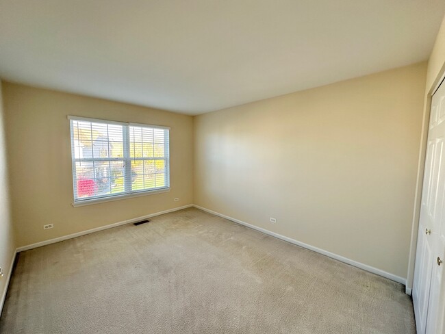 Building Photo - 2955 Talaga Dr