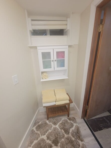 Building Photo - 46 Gilbert St