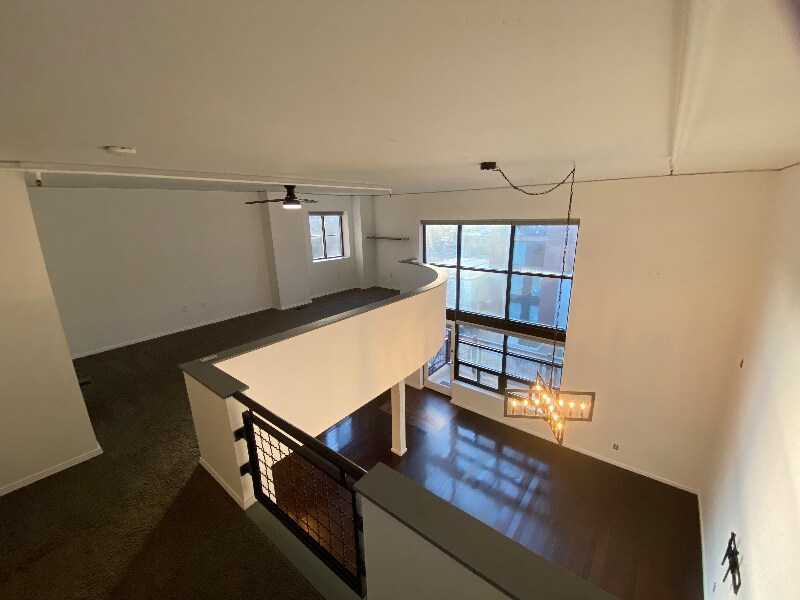 Building Photo - 930 Acoma St