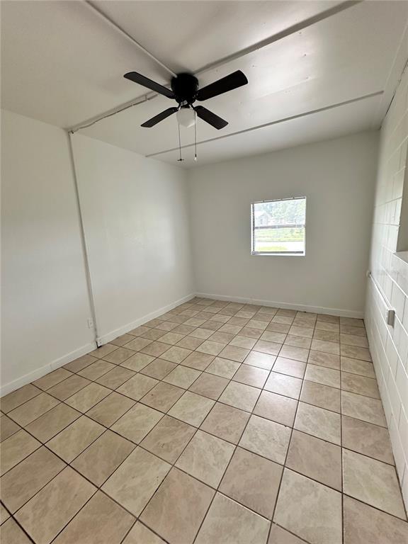 Building Photo - 1406 Heber Cir