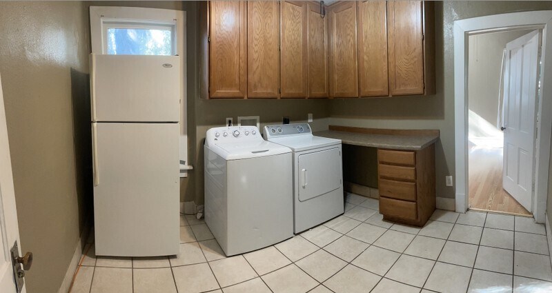Building Photo - 265 N 600 W
