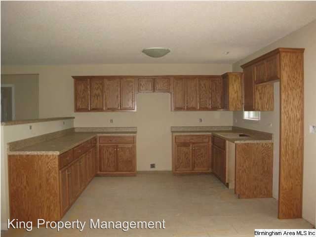 Building Photo - 3 br, 2 bath House - 7 Carnoustie Place