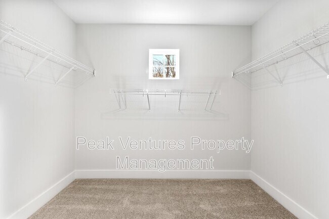 Building Photo - 104 Norbert Ln