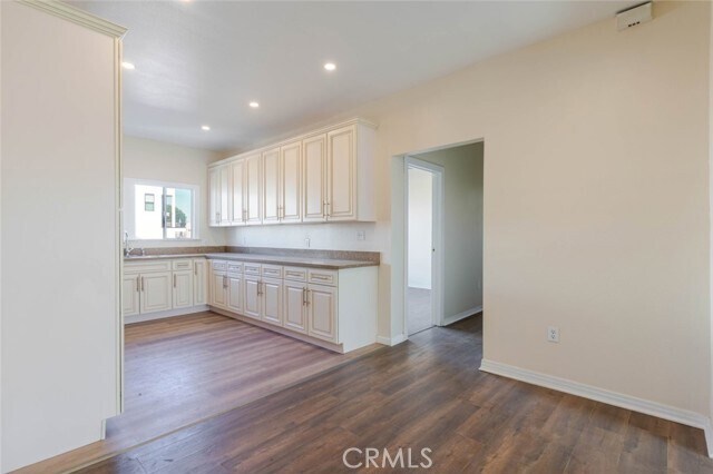 Building Photo - 2446 Cincinnati St