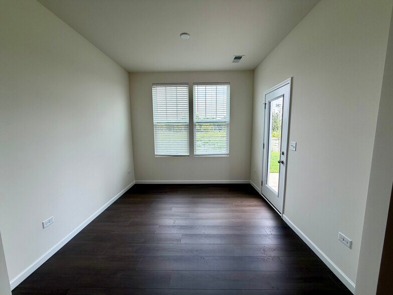 Building Photo - 24432 W Alexis Ln