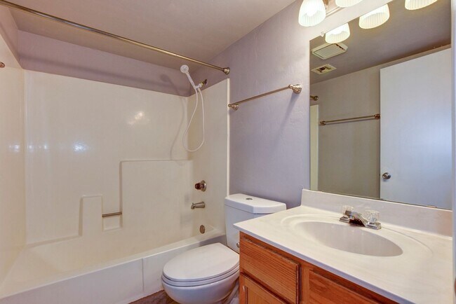Building Photo - 6120 Antelope Villas Cir