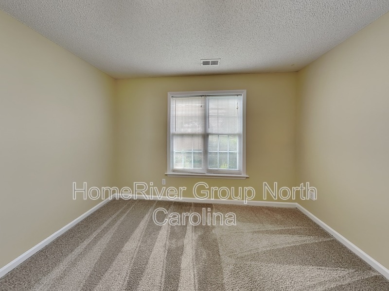 Building Photo - 1618 Crag Burn Ln