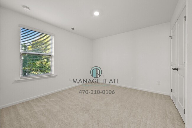 Building Photo - Brand New 5 Bedroom Home with a Master Bed...