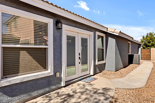 Building Photo - 4374 S Mariposa Dr