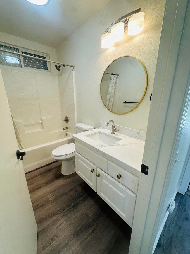 Building Photo - 78780 Birchcrest Cir