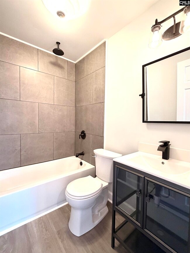 Building Photo - 1324 Lyon St