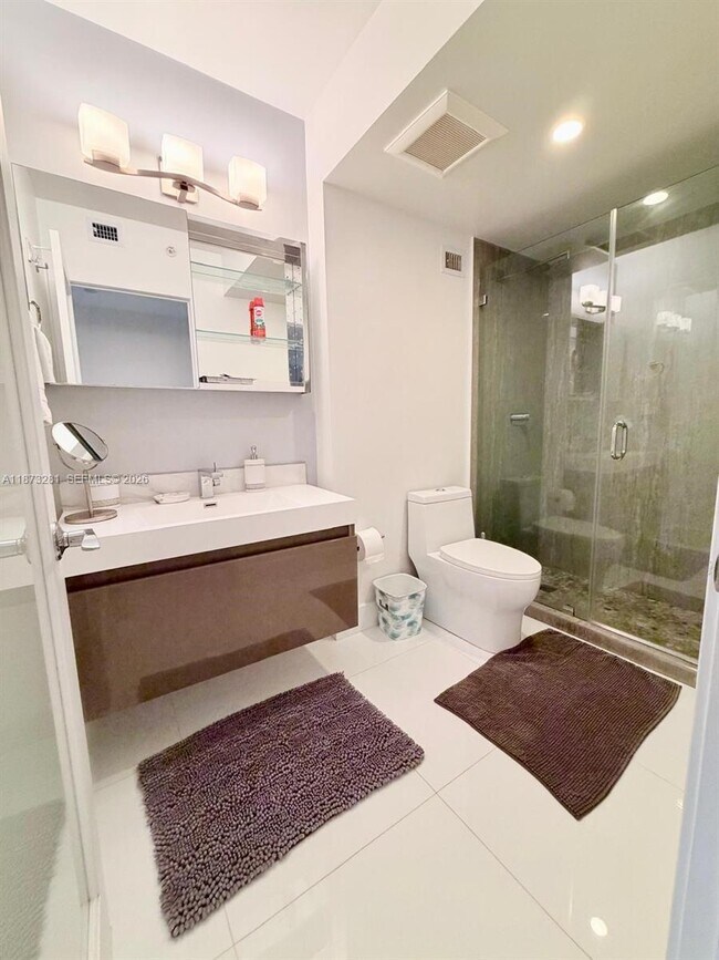 Building Photo - 100 Lincoln Rd