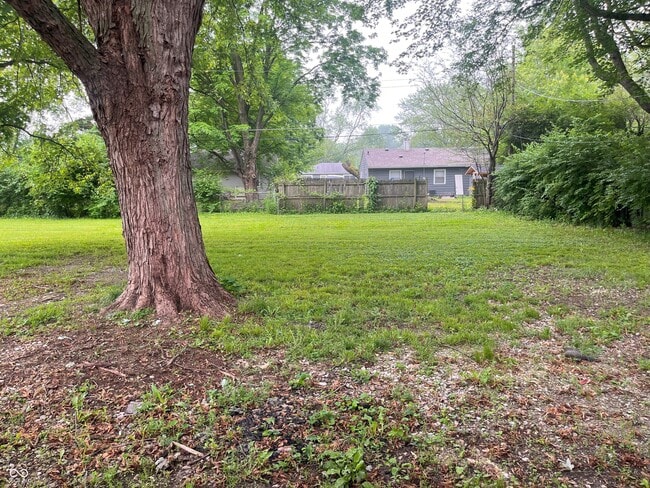 Building Photo - 1807 Raible Ave