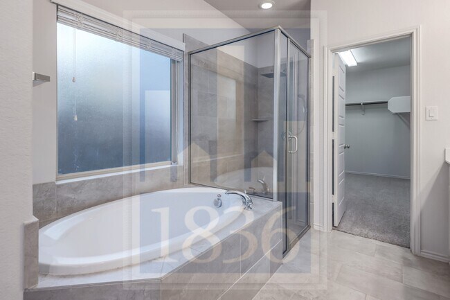 Building Photo - 308 Lacey Oak Lp