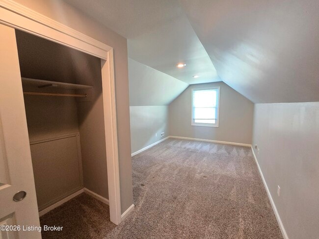 Building Photo - 3932 Kennison Ave
