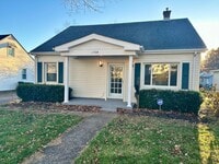 Building Photo - COMING SOON! Nice 2 BR House with Bonus Loft Room! Off-Street Parking, Small Pets Ok!