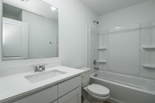 Building Photo - 3122 S 15th Pl