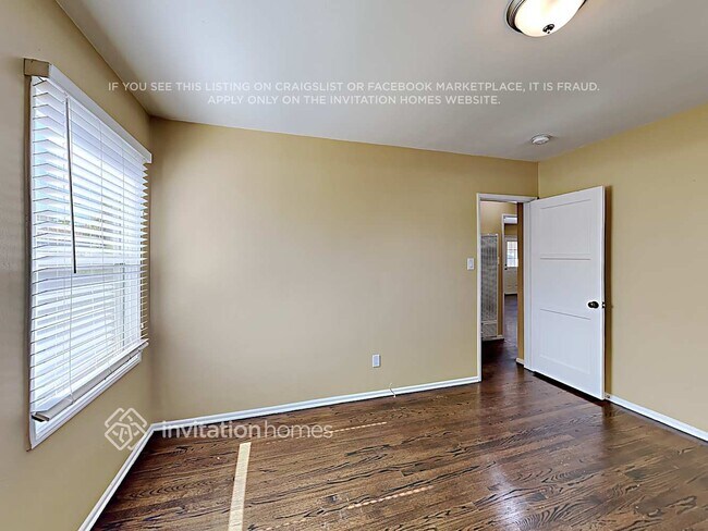Building Photo - 10958 Choisser St