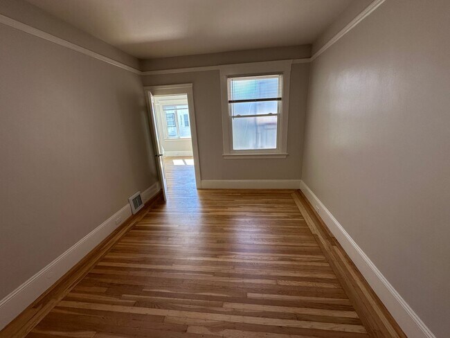 Building Photo - 3585-3587 Pierce Street (1332r)
