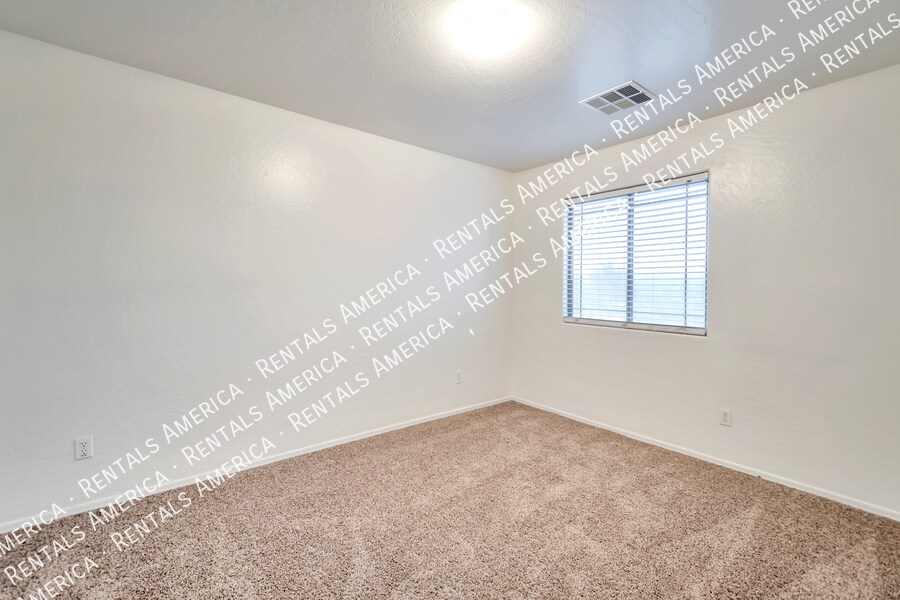 Building Photo - 40336 N PRZEWALSKI St