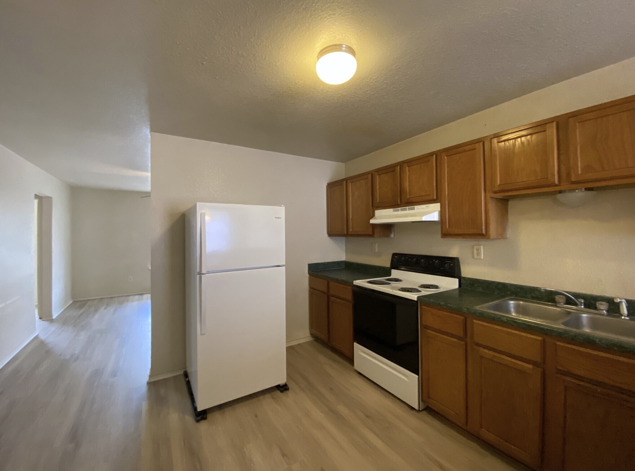Building Photo - 2801 Cantabrian Dr
