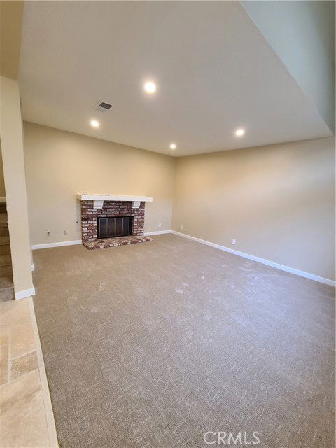 Building Photo - 14 Windcrest