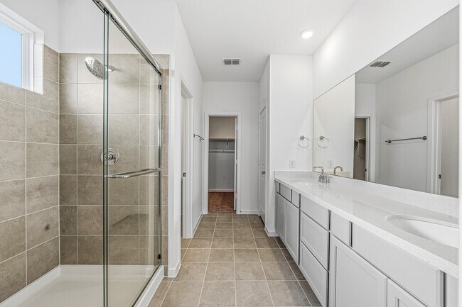 Building Photo - 22135 Rangemore Dr
