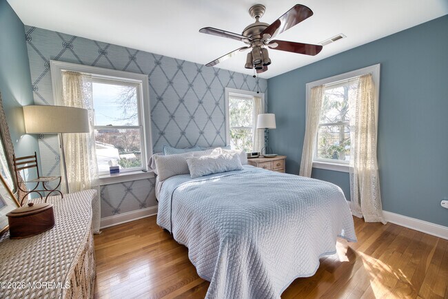 Building Photo - 1210 3rd Ave