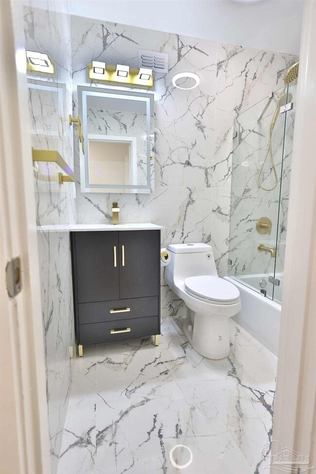 Building Photo - 3795 Summer Dr