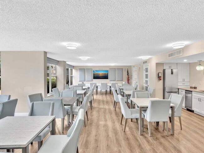 Building Photo - 5200 N Ocean Blvd