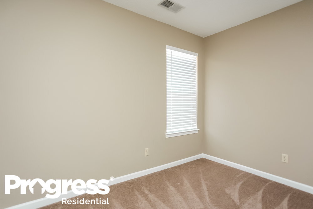 Building Photo - 7470 Jennifer Dr