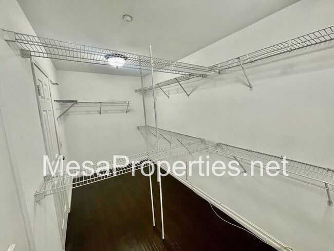 Building Photo - 15471 American Way