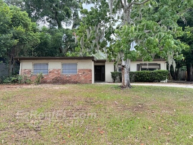 Building Photo - 6132 Oakcrest Cir