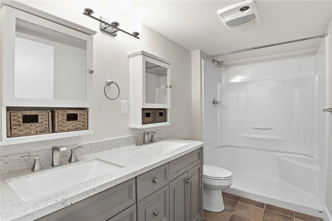 Building Photo - 1474 Marsh Rd