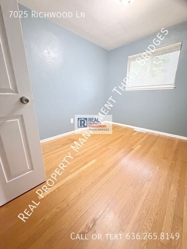 Building Photo - 7025 Richwood Ln