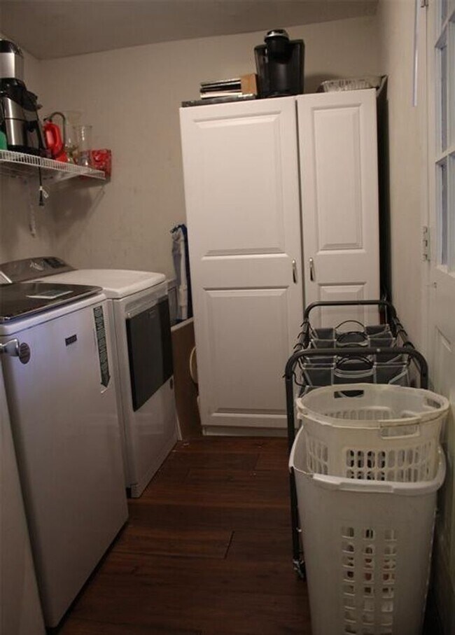 Building Photo - Comfortable Ranch home in a quiet community!