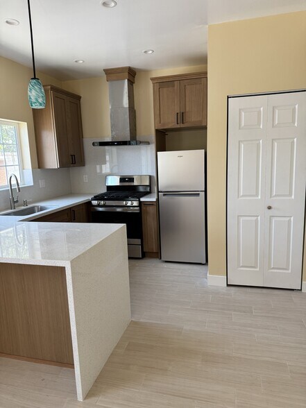 Building Photo - 1434 Elwood St