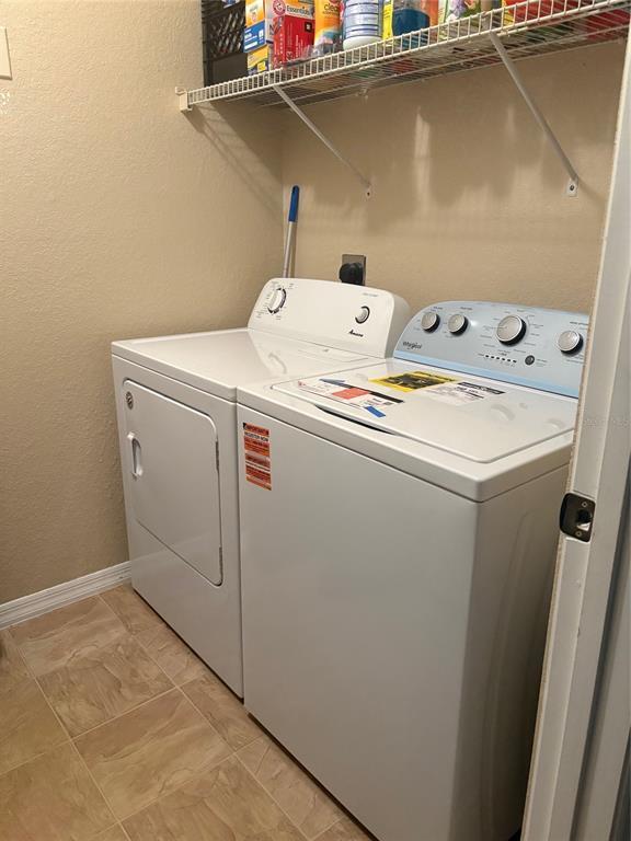 Building Photo - 10213 Courtney Palms Blvd