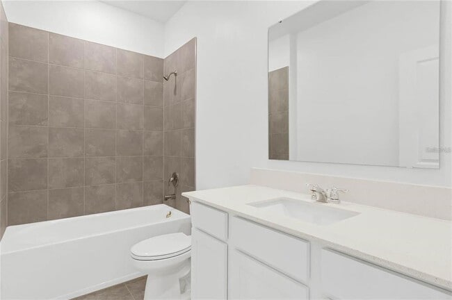 Building Photo - 353 Bogey Dr