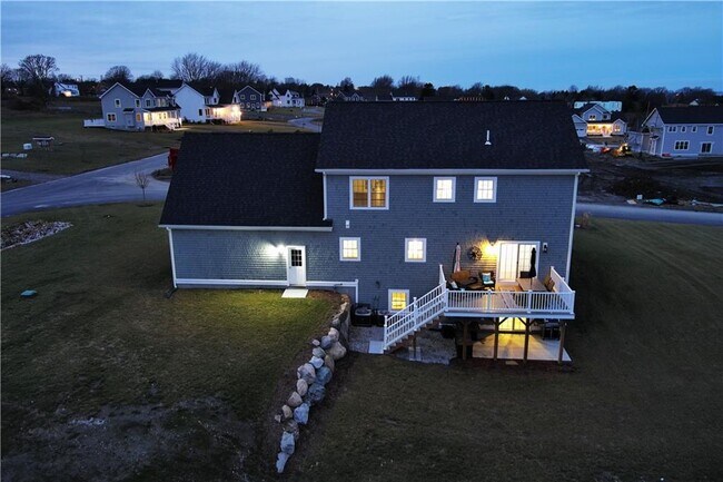 Building Photo - 142 Ferreira Ave