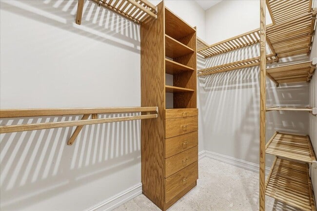 Building Photo - 459 NE 15th Ave