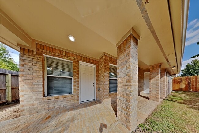 Building Photo - 3123 Candle Cabin Ln