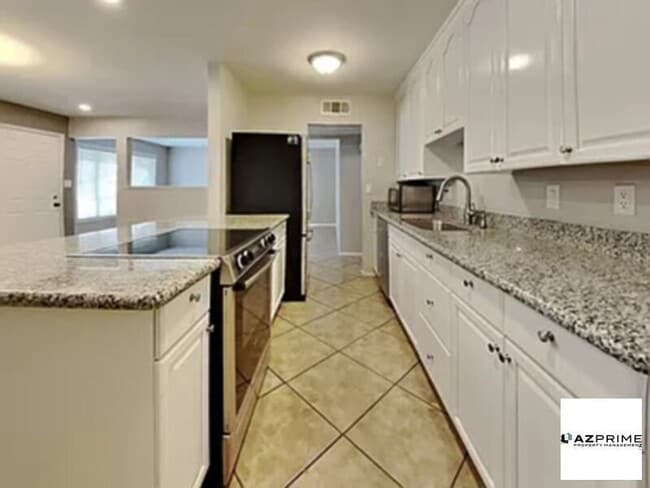 Building Photo - Welcome to your next home