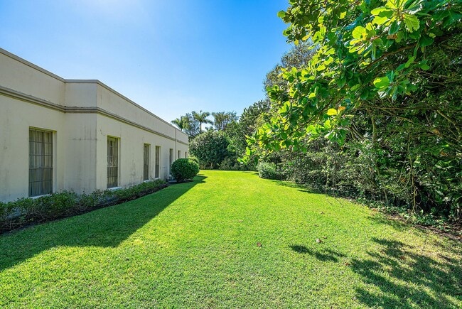 Building Photo - 157 Wells Rd