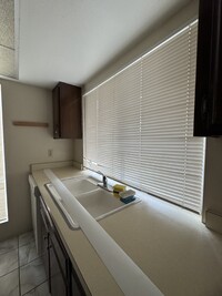 Building Photo - Centrally-located 2BR condo for rent