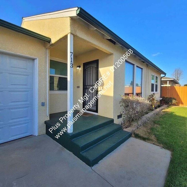Building Photo - Charming Single Story Home Near Hancock Co...